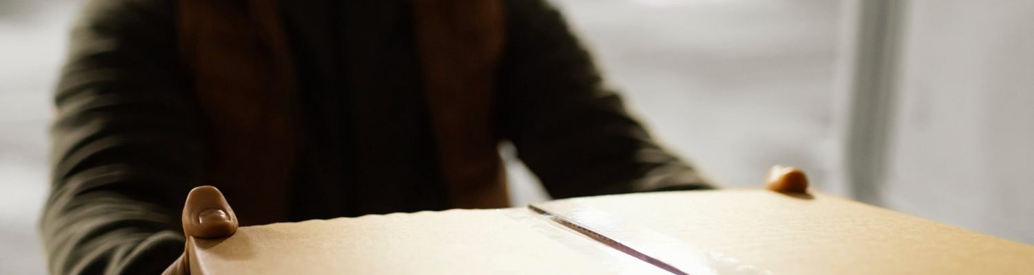 Kto odpowiada za uszkodzoną przesyłkę obraz 1-min